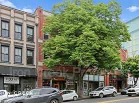 32 Broadway St, Asheville, NC