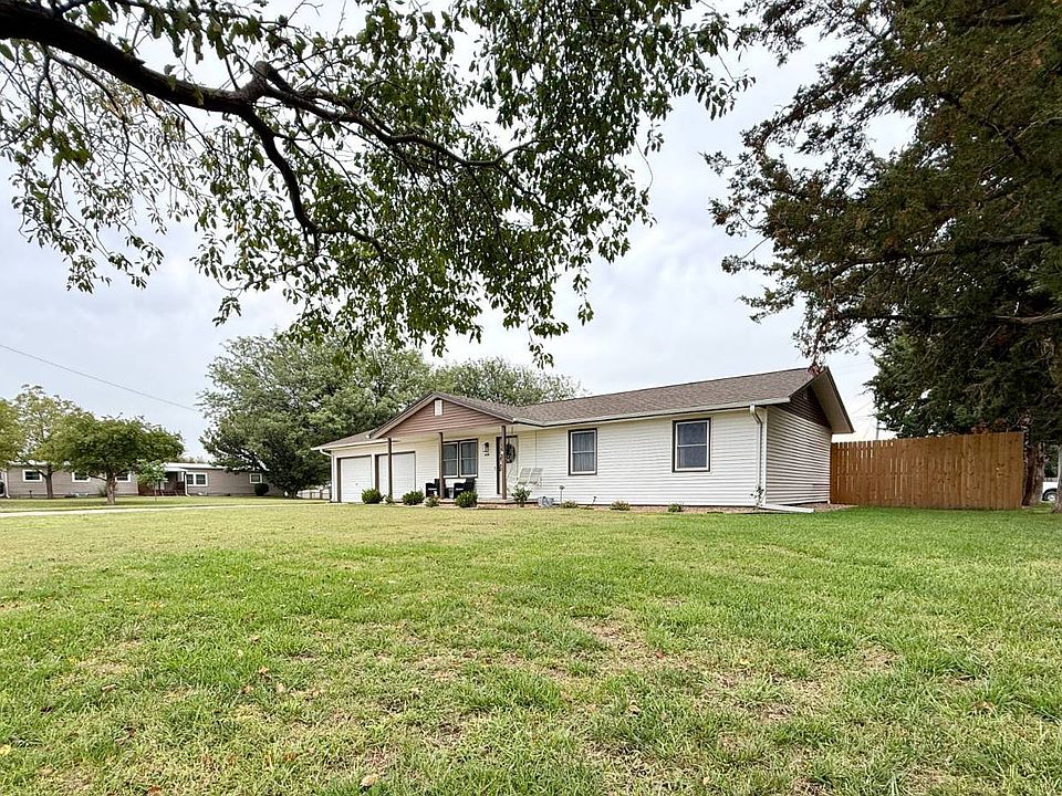 1st image of 618 Western Ave