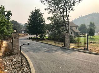 531 Winter Creek Ln, Roseburg, OR 97471