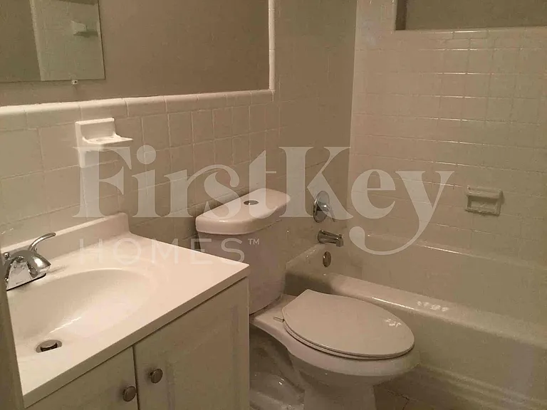 980 NW 182nd St — Photo 11