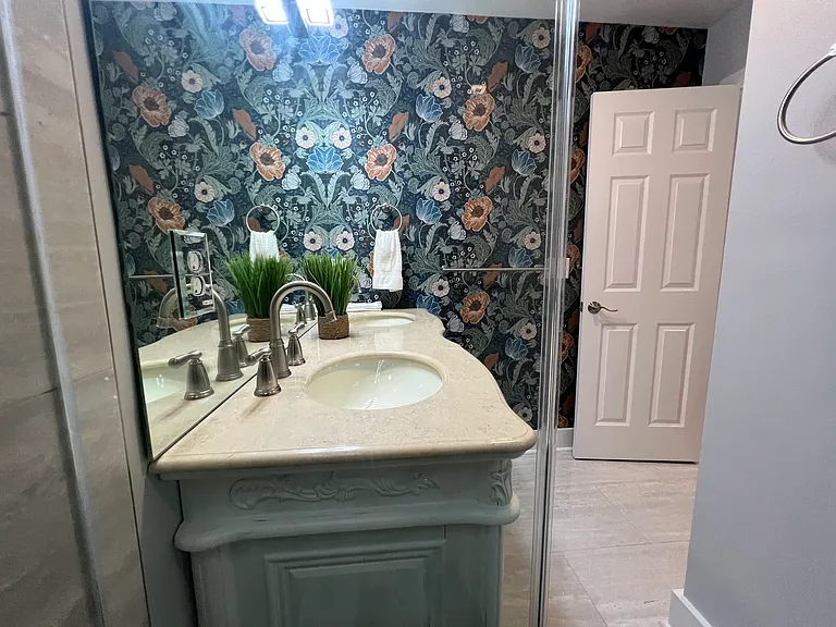 22 Gadsden St #B — Photo 63