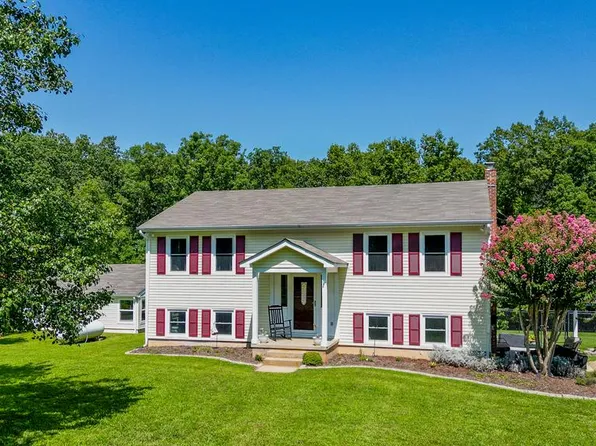 529 Aubrey Rd, Keysville, VA 23947