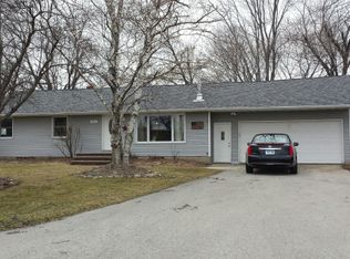 3841 N Lynndale Dr, Appleton, WI 54913