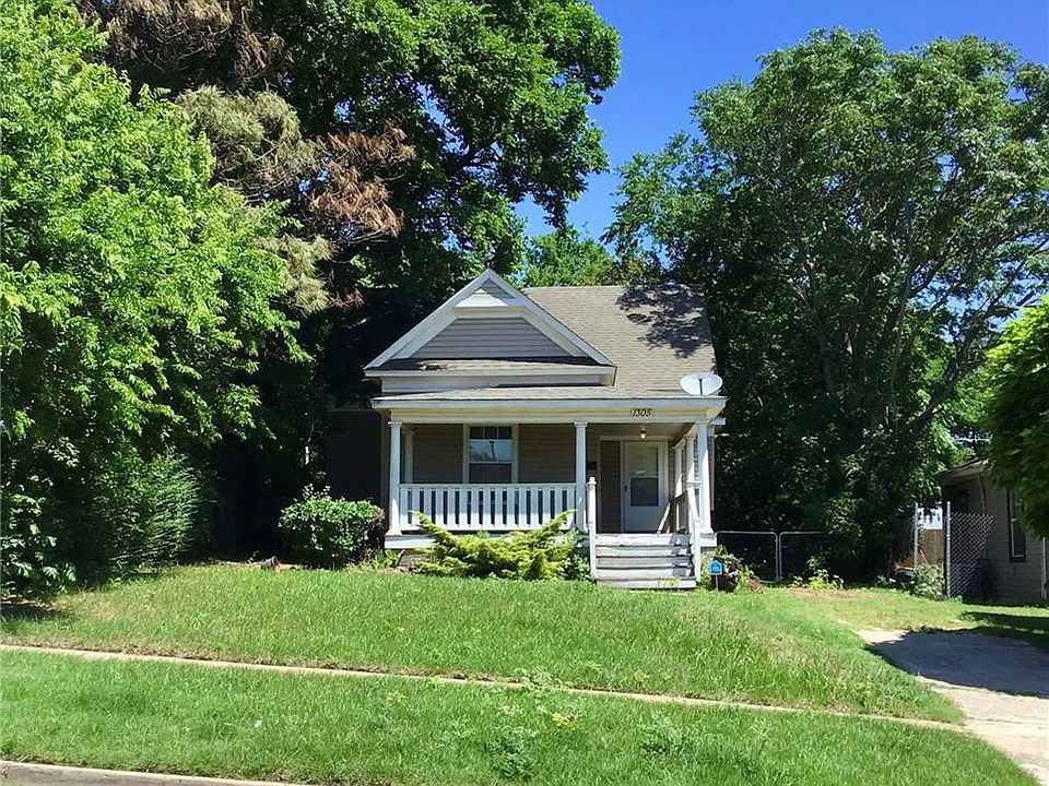 1st image of 1305 NE 7th St