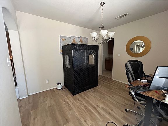 5th image of 343 Allerton Ln