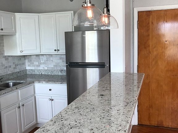 5th image of 635 12th Ave NE APT 26