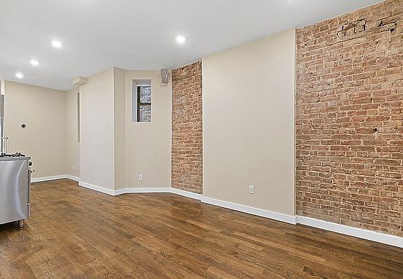 4th image of 420 E 66th St APT 4D
