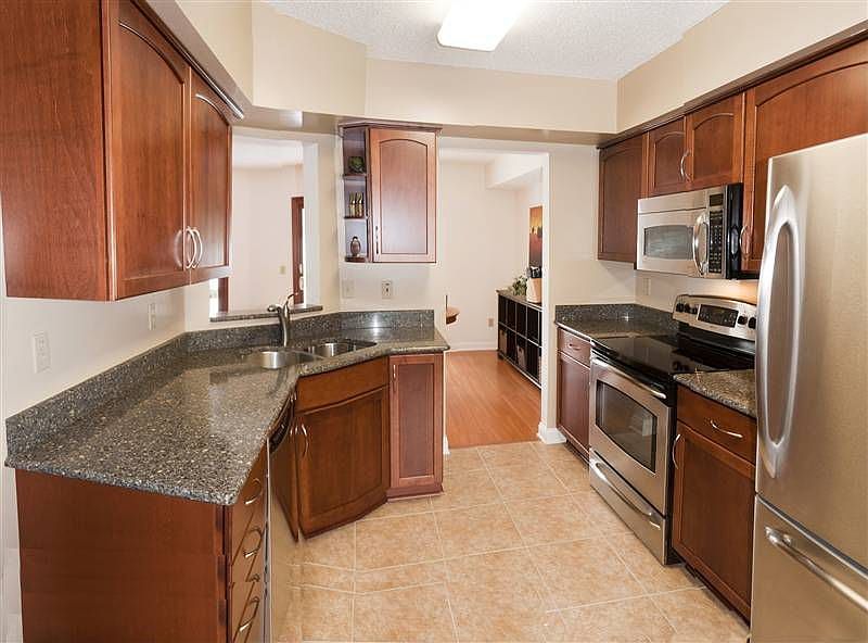 1st image of 1662 Rosehill Cir