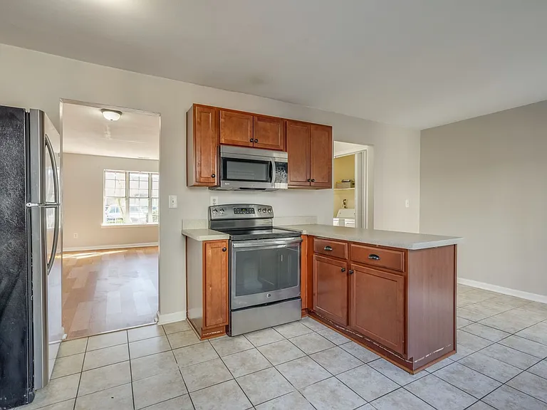 436 Peregrine St — Photo 13