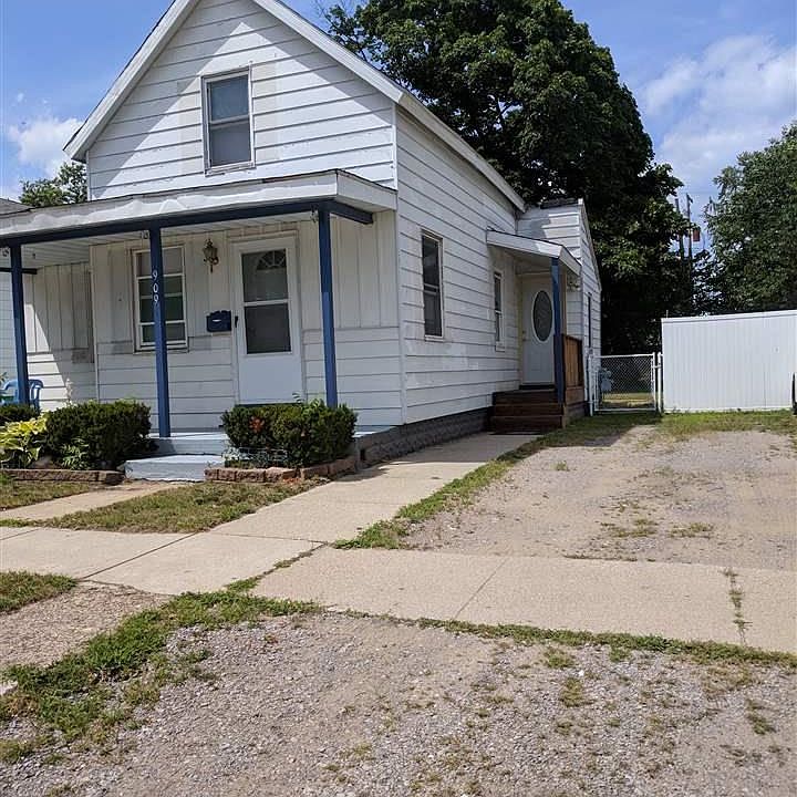 2nd image of 909 Rawlins St
