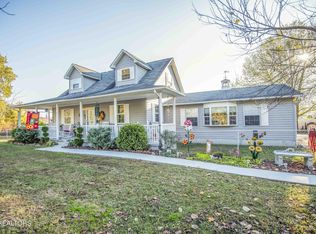953 Old Harriman Hwy, Oliver Springs, TN 37840