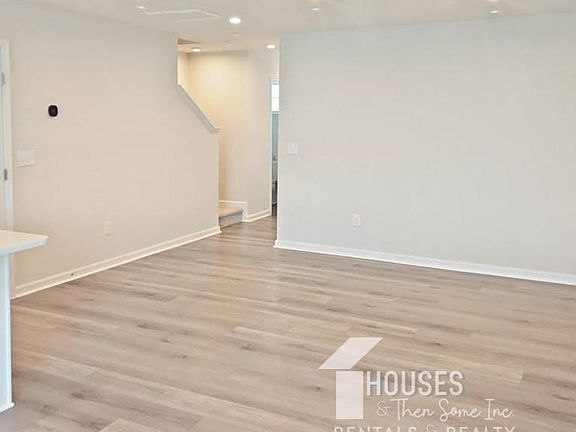 2nd image of 1512 Purrington Ln