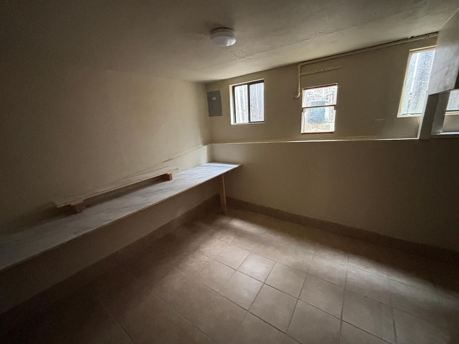 3 bed, 1376 sqft, $4,000 — Photo 4