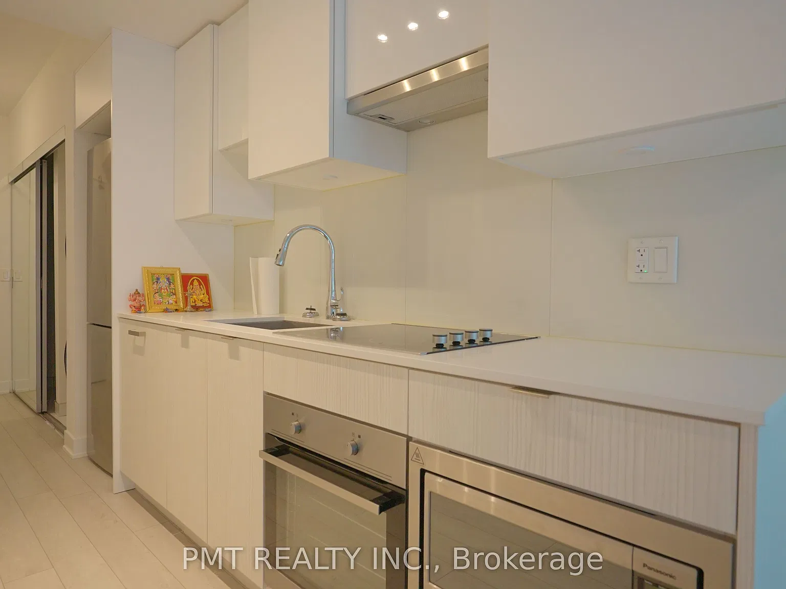 1 bed, $2,000 — Photo 1