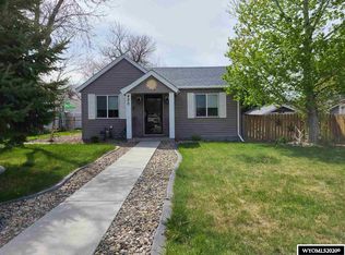 420 N 5th St, Douglas, WY 82633