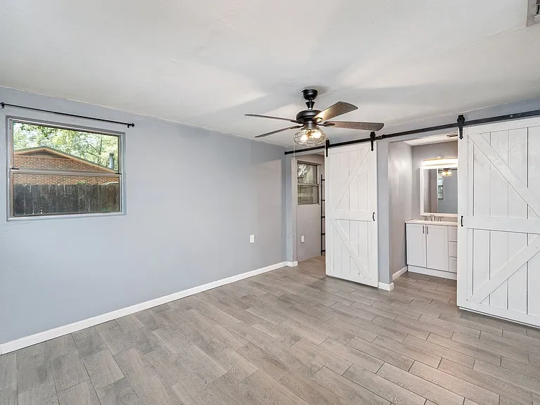 205 Pine St — Photo 14