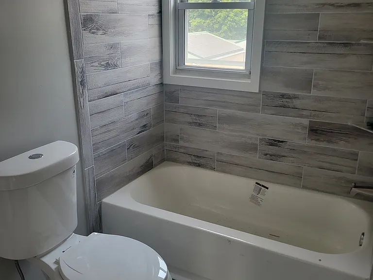 7 N Railroad Ave #2 — Photo 8