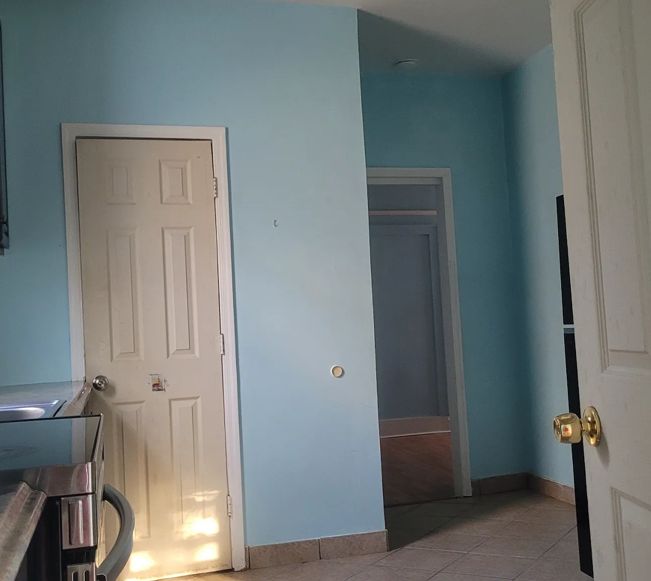 2 bed, 1000 sqft, $1,750 — Photo 3