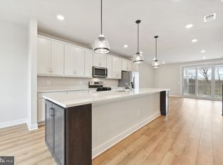 20783 Rumbullion Dr, Dulles, VA 20166