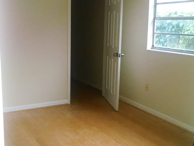 1609 Cumbie Ave — Photo 9