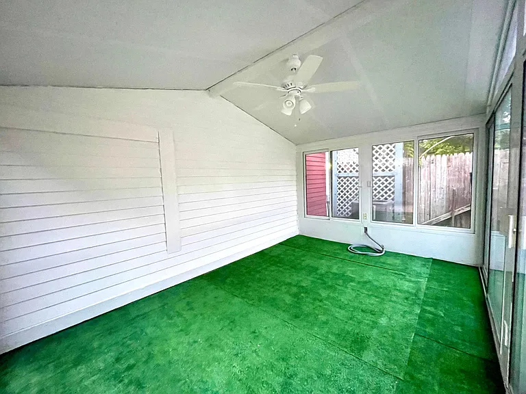 2045 W 38th St #D — Photo 23