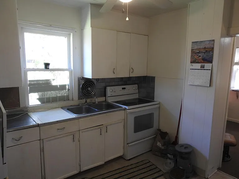 517 Atwood St — Photo 7