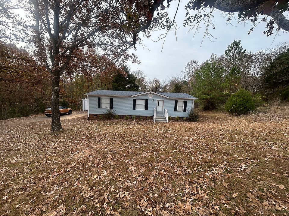 Cute cozy home with large lot