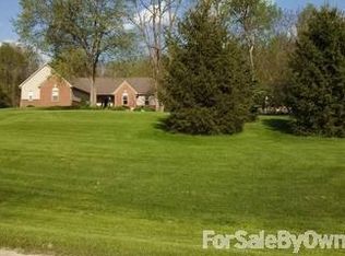 3545 Quail Creek Dr, Howell, MI 48843