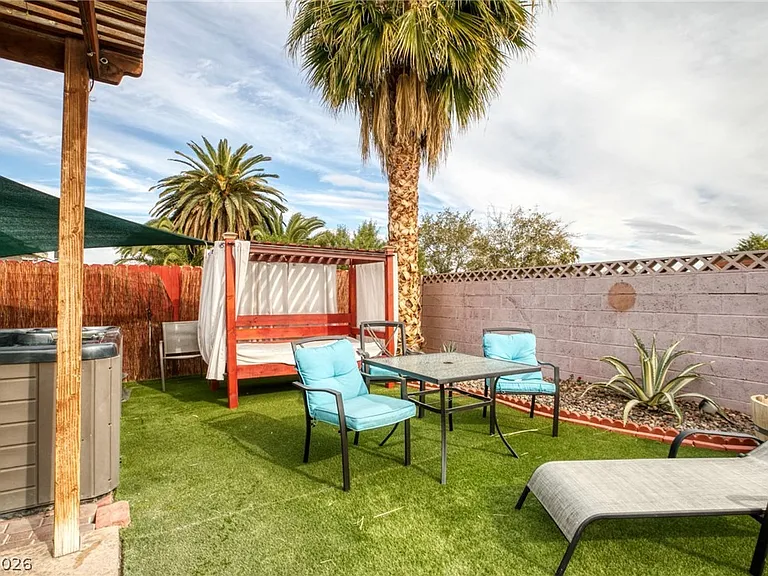 3956 Clear View Dr — Photo 27