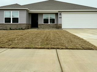 2720 Evans St, Pea Ridge, AR 72751