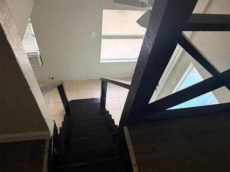900 Mohawk Dr #8 — Photo 7