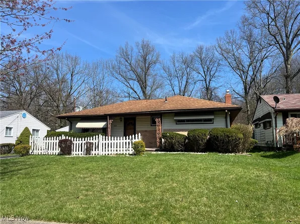 445 Camden Ave, Youngstown, OH 44505