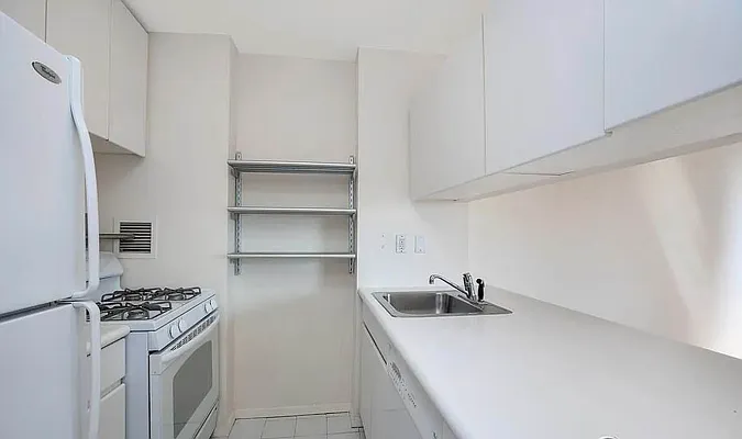 Rented by Voro NYC | media 7