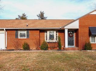 404 Truslow Rd, Fredericksburg, VA 22405
