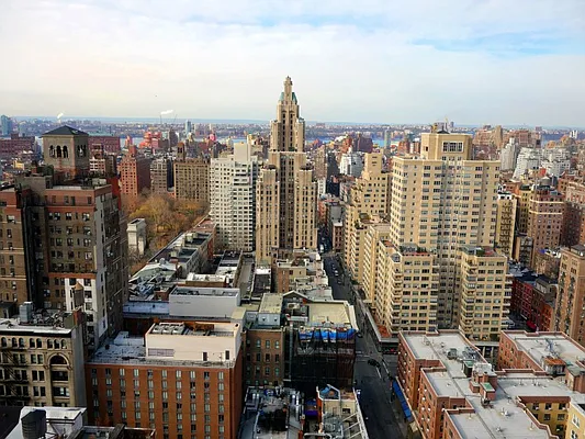 Sold by Sotheby's International Realty | media 20