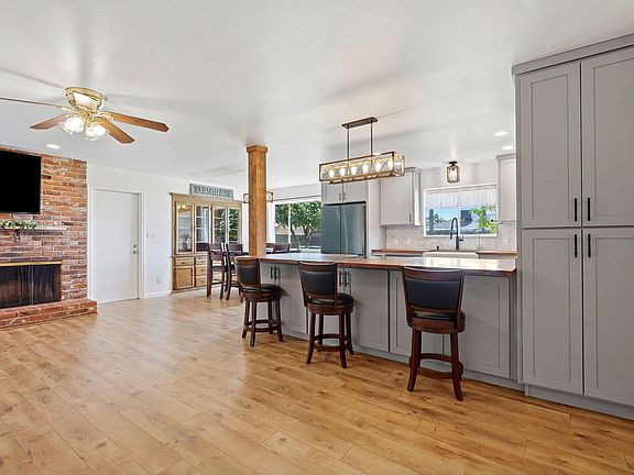 4th image of 289 W Cypress Avenue