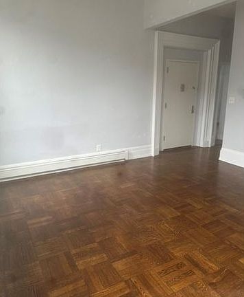 3rd image of 251 Warburton Ave #1S