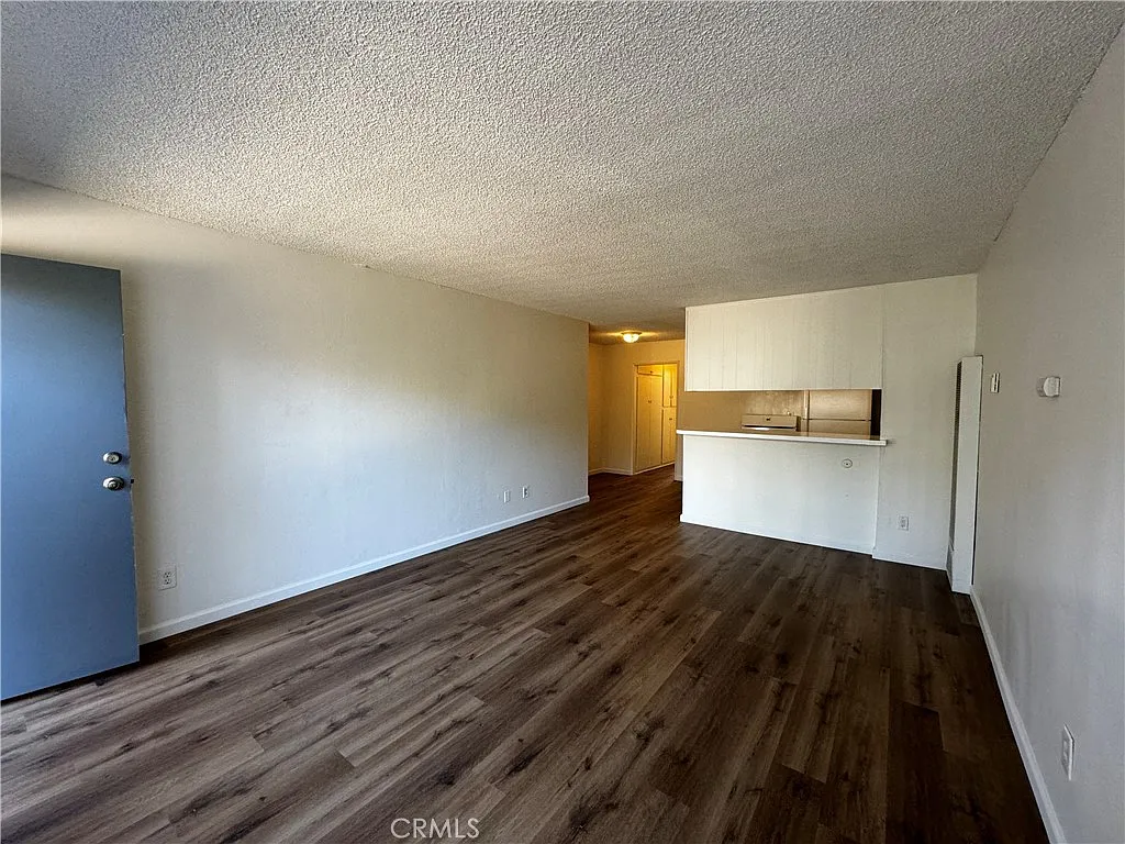1 bed, 700 sqft, $1,895 — Photo 1