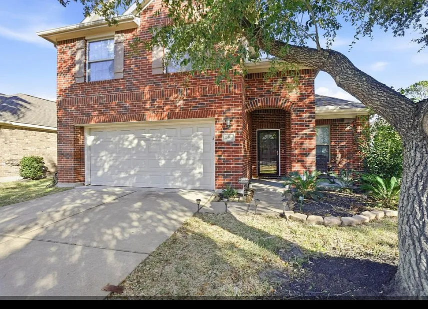 4 bed, 2291 sqft, $2,400 — Photo 3