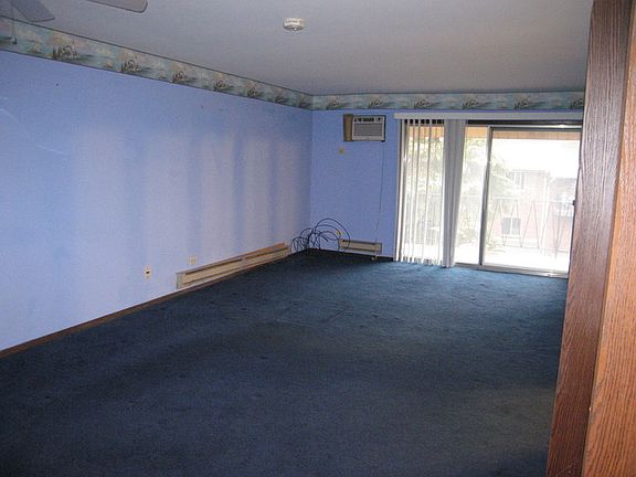 4th image of 5342 Waterbury Ln #1405A