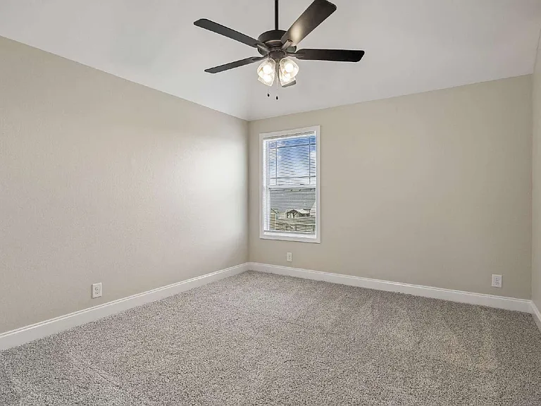 1240 Winterset Dr — Photo 34