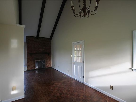 3rd image of 917 Penn Lo Dr