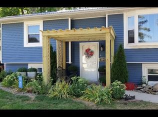 234 Easy St, Winthrop, IA 50682