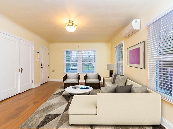 3rd image of 609-611.5 H St #611.5