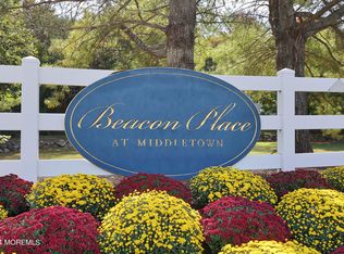 1019 Wedgewood Cir, Belford, NJ 07718