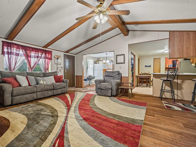 1345 Midway Rd — Photo 4