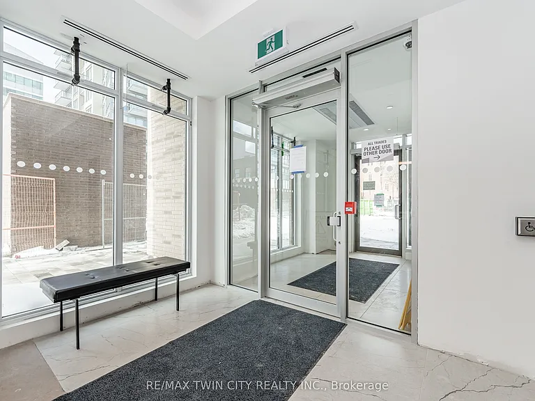 55 Duke St W #606 — Photo 13