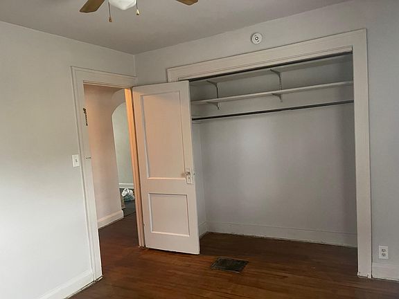 5th image of 1036 N Gladstone Ave