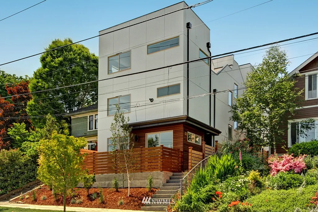 1805 A 25th Avenue photo 1