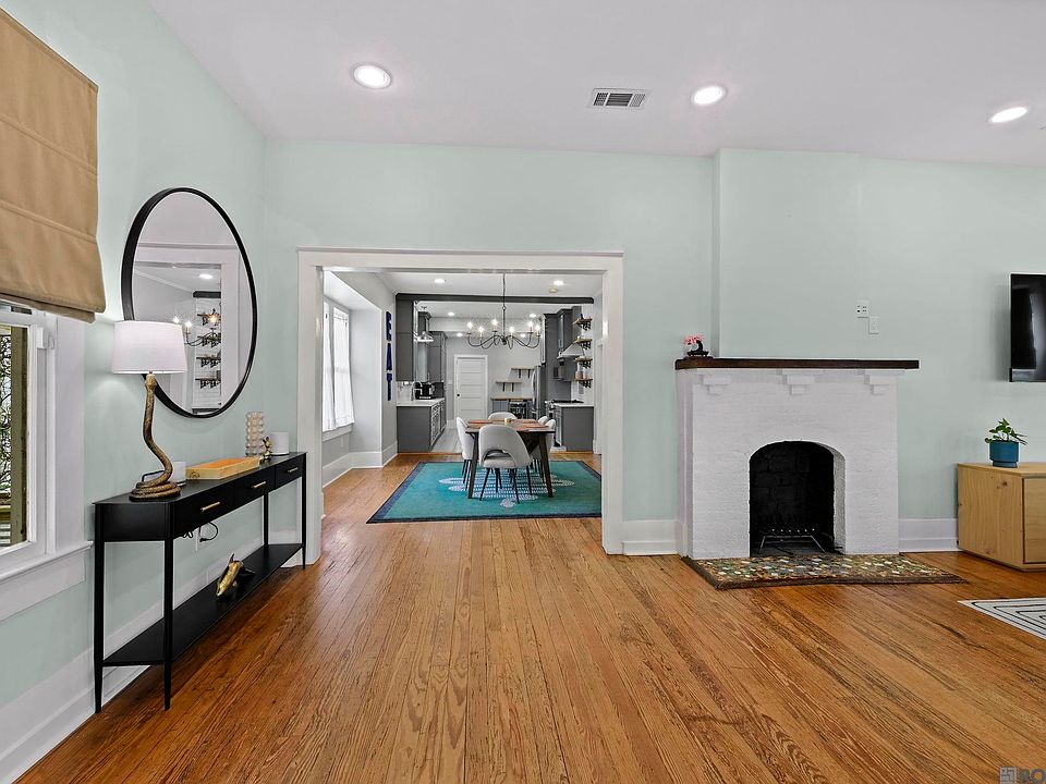 1st image of 927 Park Blvd
